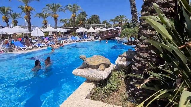 Sunis Kumköy Beach Resort & Spa  Обзор територии, покруче нашего отеля. Пользоваться можно всем.