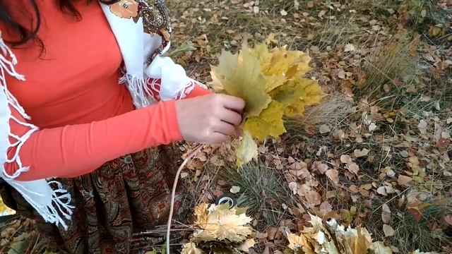 Осенний венок из кленовых листьев и рябины на голову!!! Красиво!! Быстро! Легко!! смотреть онлайн