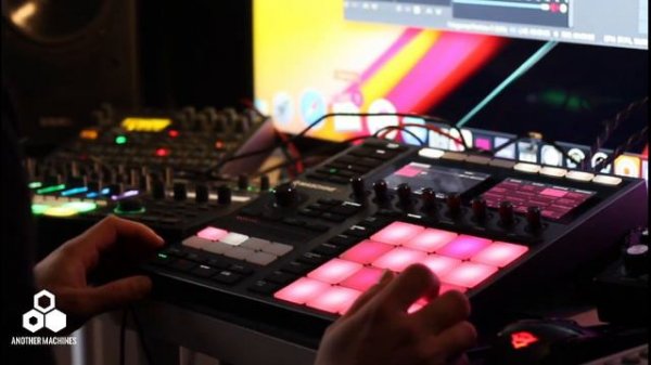 Native Instruments  Maschine +