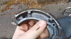 Замена тормозных колодок на мопед Альфа (легче простого)