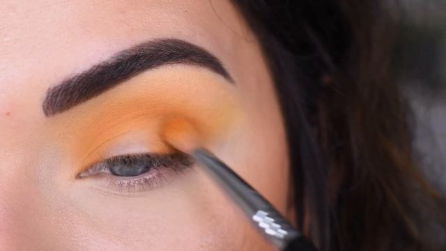 ColourPop Uh-Huh Honey Eyeshadow Palette | Yellow Eye Makeup Tutorial смотреть онлайн