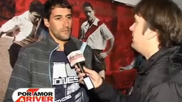 AGUSTIN ALAYES en POR AMOR A RIVER.mpg смотреть онлайн