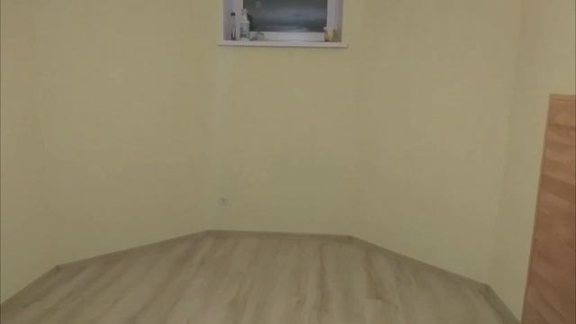 Ремонт в доме.(продолжение) Окраска стен. Укладка ламината на пол и стену. Цокольное помещение. смотреть онлайн