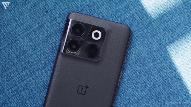 OnePlus 10T Review 2023 - 9 Months Later! | The Best Smartphone For $500! смотреть онлайн