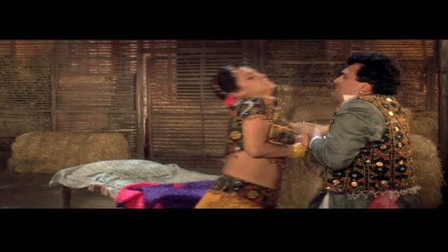 Saiyan Ke Saath Madhaiya Mein - Eena Meena Deeka | Kumar Sanu & Poornima | Rishi Kapoor смотреть онлайн
