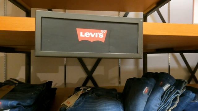 Большие размеры одежды. Что есть в торговых моллах США смотреть онлайн