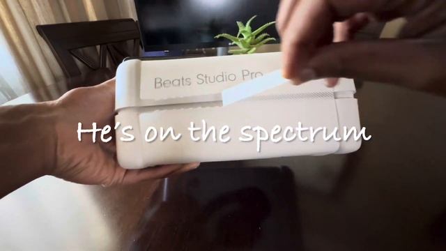 iPhone 15 Pro & Spigen accessories + Beats Studio Pro Unboxing смотреть онлайн