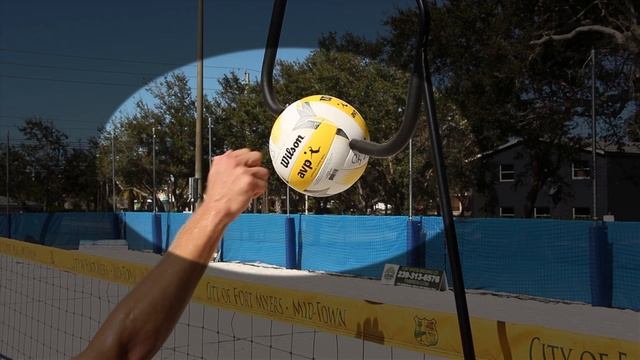 All YOU NEED to KNOW to start playing BEACH VOLLEYBALL смотреть онлайн