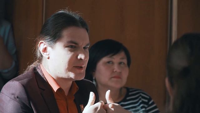 «Золотая Маска» в Чите. Спектакль «С любимыми не расставайтесь» театра МТЮЗ смотреть онлайн