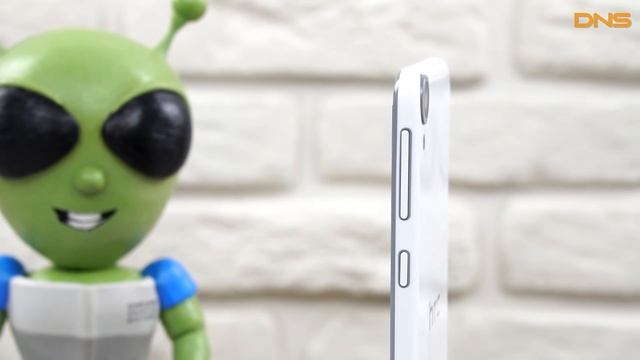 Распаковка HTC Desire 820G Dual Sim / Unboxing HTC Desire 820G Dual Sim смотреть онлайн