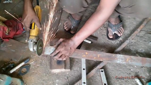 Best Angle Grinder in India Market {हिंदी में} | #DeWalt Angle Grinder Demo смотреть онлайн