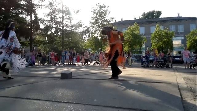 Индейская музыка+песня+танец. Camuendo Wuambrakuna и Co. Город Чайковский. 29 мая 2015 смотреть онлайн
