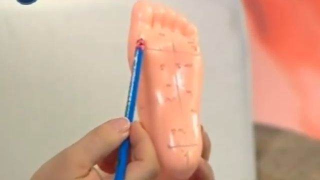 02 Клиника «Люда» Люда Школьник О чем может рассказать наша стопа смотреть онлайн