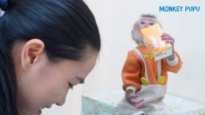 Monkey Pupu obediently stays with Mom as she sews new winter clothes for him