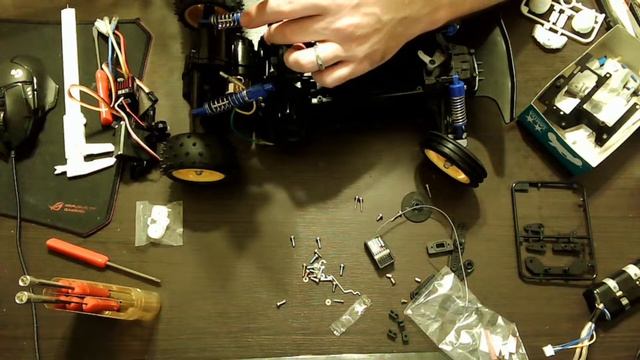 Tamiya Fighter Buggy RX #58184 Build Part 5 - Electronics and Battery смотреть онлайн