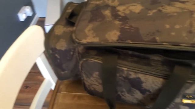 SOLAR UNDERCOVER CARRYALL MEDIUM смотреть онлайн