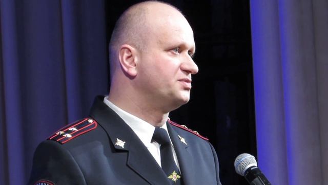 Начальник ОМВД Бердска Владимир Соколов поздравляет с Днём полиции смотреть онлайн