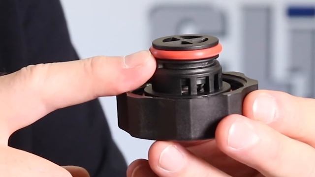 Como funciona a Tampa do Reservatório de Água - Conhecimento Técnico direto do Fabricante смотреть онлайн