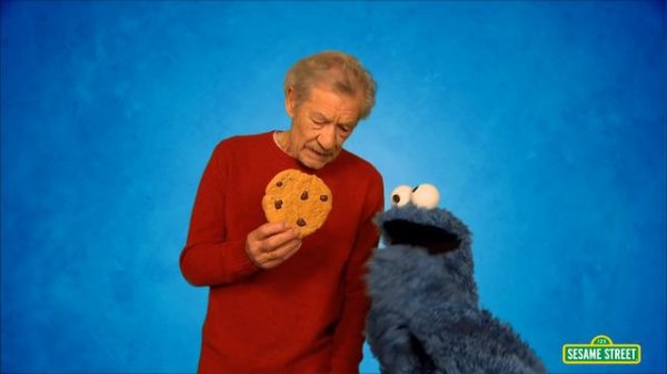 Sesame Street: Ian McKellen Teaches Cookie Monster to Resist