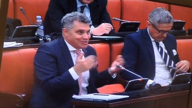 Шест амбасадори заминуваат во мисија во празни Амбасади со години, меѓу нив Тел Авив