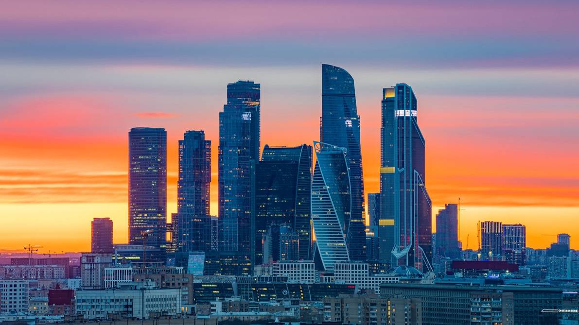 Деловой центр Москва-Сити. Прогулка по Москве летом смотреть онлайн