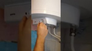 Бойлер gorenje GBFU 50,как снять нижнюю крышку,доступ к тену и анноду.
