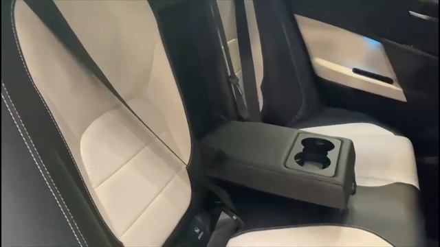 Jaguar XE 2.0d R-Sport Auto (s/s) 4dr смотреть онлайн