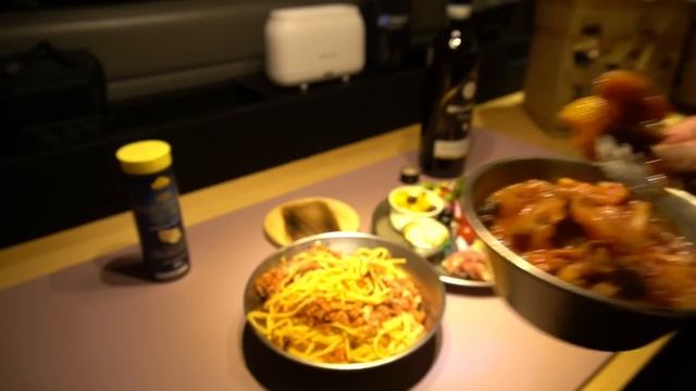 [71]車中泊の旅｜リラックスするためのDIY秘密基地ハイエース｜翌朝雨｜キャンピングカー｜ASMR смотреть онлайн