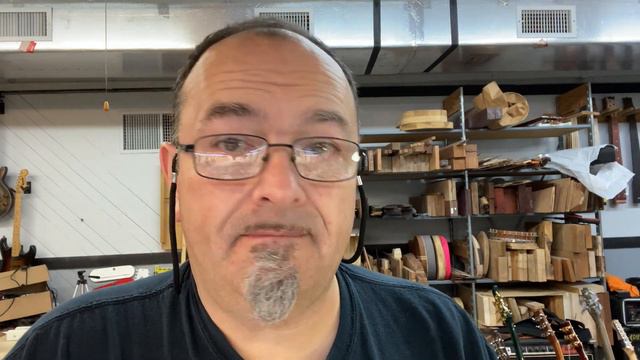 Faker Ibanez Jem 7V On The Repair Bench смотреть онлайн