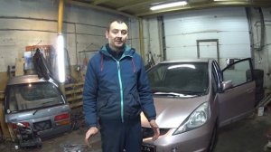 Honda Jazz. Очередной труп в сервисе. Не заводится.