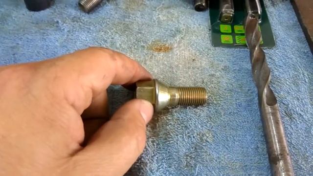 Что делать, если сорвалась резьба ступицы колеса ВАЗ 2101-07 Жигули, Лада. смотреть онлайн