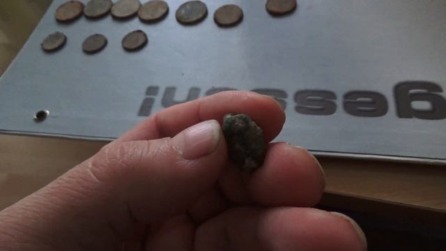 Коп на пляже старинная пугавица 1826 года и много монет часть 2