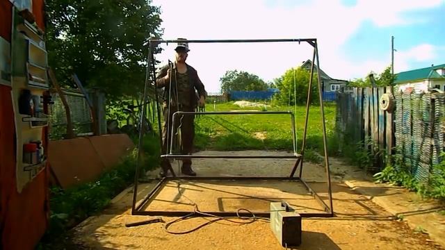 Самодельные садовые качели.Часть 2. смотреть онлайн