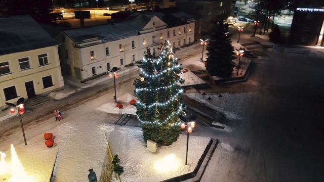 С Рождеством ! Как украшены города Ида- Вирумаа, Кохтла-Ярве, Йыхви, Кивиыли. смотреть онлайн
