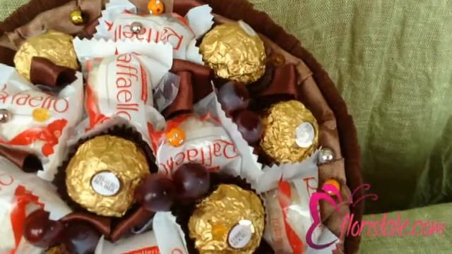 Букет из конфет Ferrero Rocher и Raffaello KF-16 смотреть онлайн