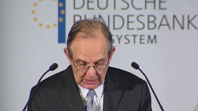 Vortrag von Italiens Finanzminister Pier Carlo Padoan an der Goethe-Universität Frankfurt смотреть онлайн