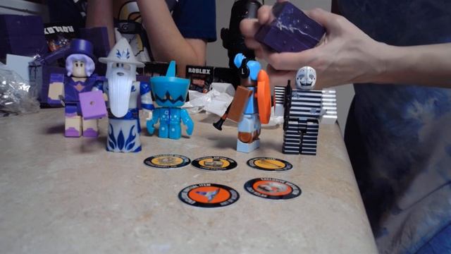 Unboxing Roblox Series 10,11,12 смотреть онлайн