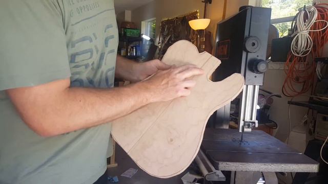 Quilted Maple Telecaster Build Part 3 - Meek Guitars смотреть онлайн