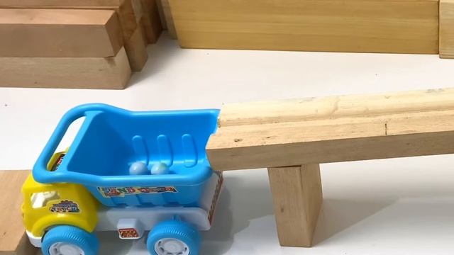 Box Full Of Model Car Jaguar, Nissan, Audi, Maserati, Peugeot, Volvo, Renault, Subaru, Lexus #77 смотреть онлайн