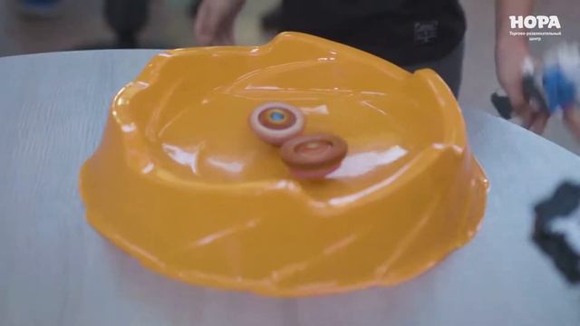Где можно поиграть в популярную игру BeyBlade Burst смотреть онлайн