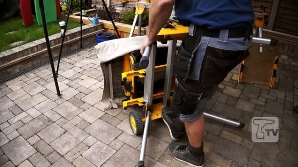 Dewalt DE7400 Heavy Duty Rolling Saw Workstation - a Toolstop DEMO