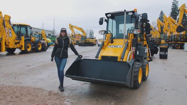 Обзор JCB 1СХ- Как любимая «трёшка», только компактнее! смотреть онлайн