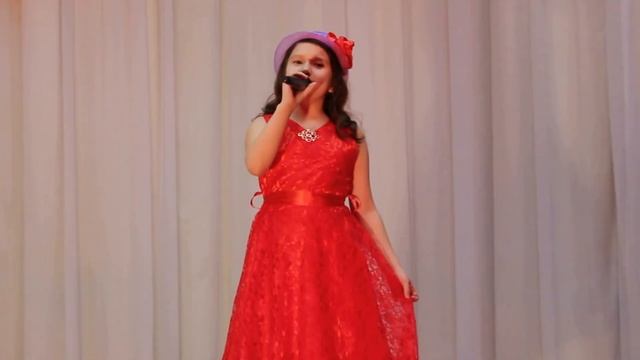 Зарина Хайруллина читает стихотворение "Птичья любовь" своей бабушки Флиды Миназетдиновой смотреть онлайн