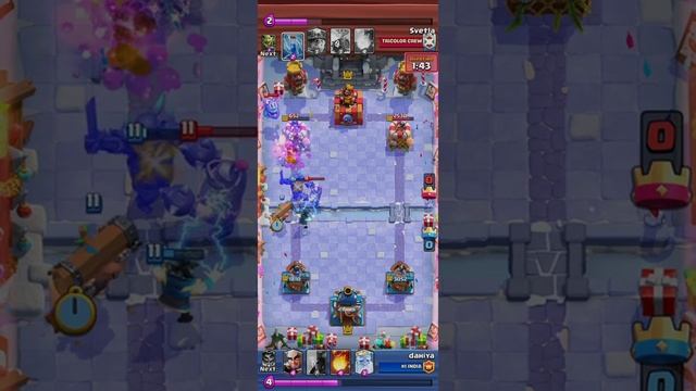 Golden Knight DASHING AND DESTROYING ENEMY ??#shorts #pekka #clashroyale смотреть онлайн