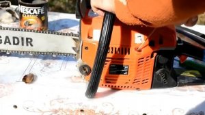 Китайская бензопила заводится и глохнет