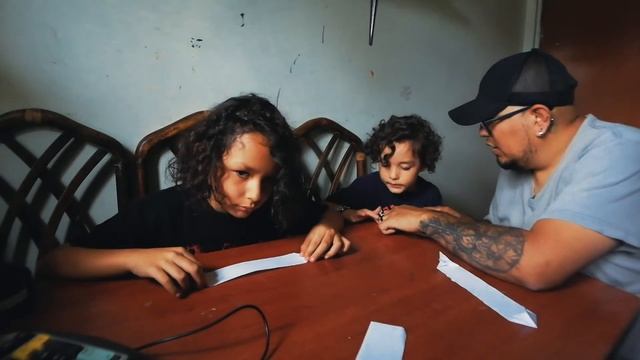 Cap 21 Naves Espaciales de Papel смотреть онлайн