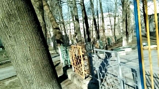 #Анапа 7 марта. Восточный рынок стоит! Зачем перекрыли вход в школу? Весна! Тепло! смотреть онлайн