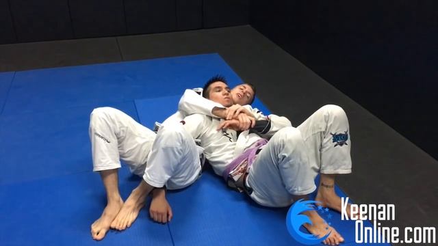 An Omoplata - In REVERSE! Part 1 of 3 | KEENANONLINE.com смотреть онлайн