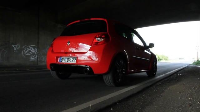 Renault Clio R.S. Cup - Teaser 2011 | www.track-team.net смотреть онлайн