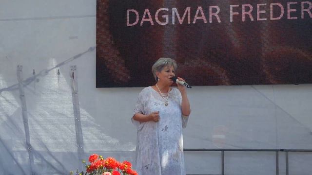 Dagmar Frederic(Live) - Lass die Rosen nicht verblühen.Beelitz am 2.6.2019 смотреть онлайн